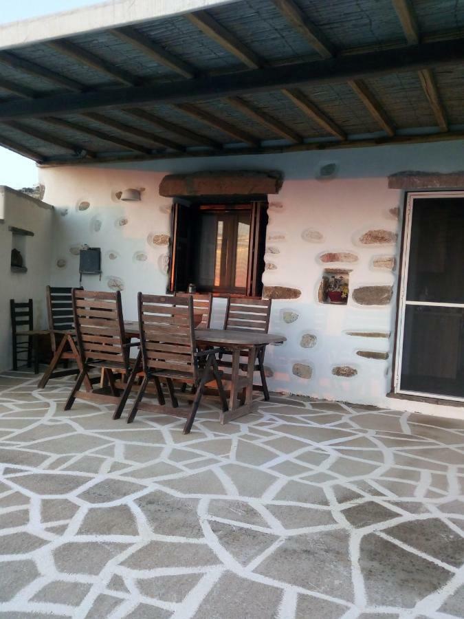 Traditional House Paros Sarakíniko Екстериор снимка